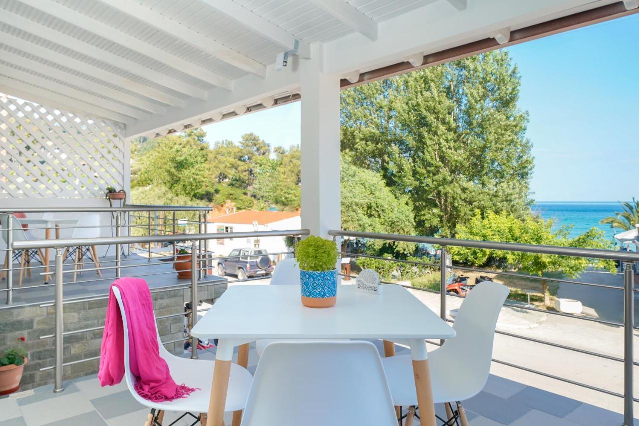 Golden Beachside Terrace Khrysi Ammoudia Eksteriør bilde