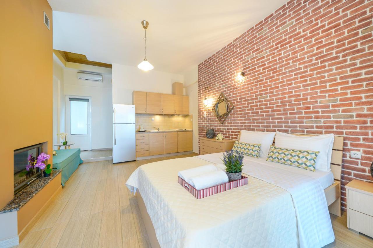 Golden Beachside Terrace Khrysi Ammoudia Eksteriør bilde